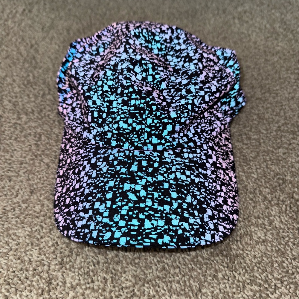 RARE lululemon SeaWheeze 2018 Reflective Baller Cap